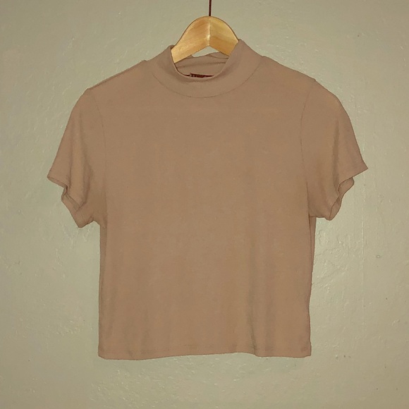 Beige crop top (slight turtleneck) - Picture 1 of 2